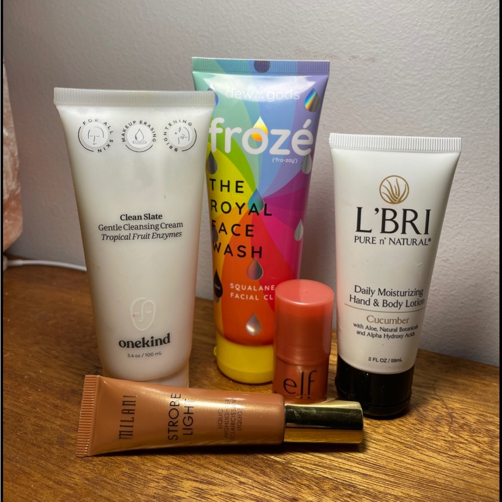 Makeup pack~all brand new